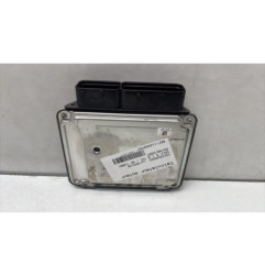 Calculateur moteur VOLKSWAGEN GOLF 5