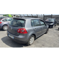 Calculateur moteur VOLKSWAGEN GOLF 5