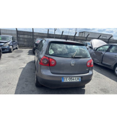 Calculateur moteur VOLKSWAGEN GOLF 5