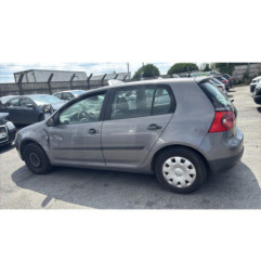 Calculateur moteur VOLKSWAGEN GOLF 5