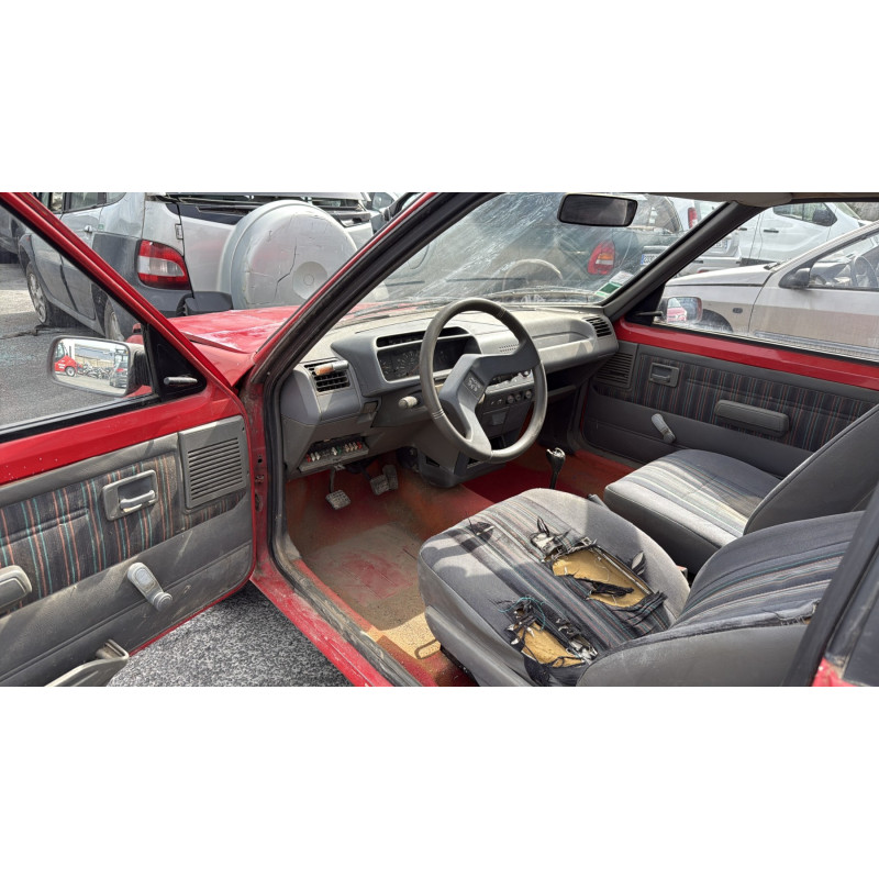 Custode arriere droit PEUGEOT 205 Photo n°14