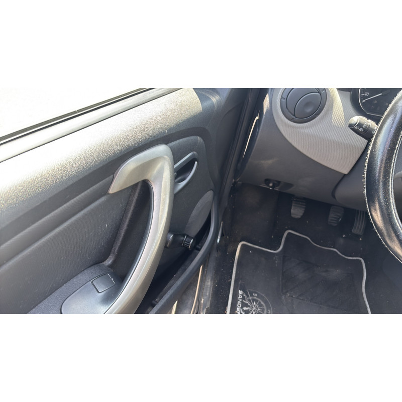 Poignee porte arriere gauche DACIA SANDERO 1 Photo n°20