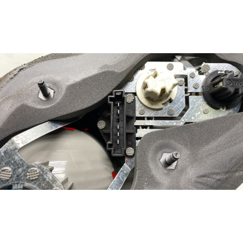Feu arriere principal droit (feux) MERCEDES CLASSE R 251 Photo n°3
