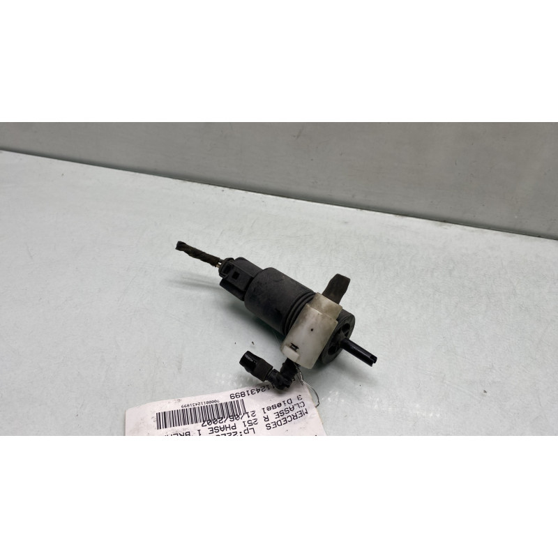 Pompe lave glace avant MERCEDES CLASSE R 251 Photo n°3