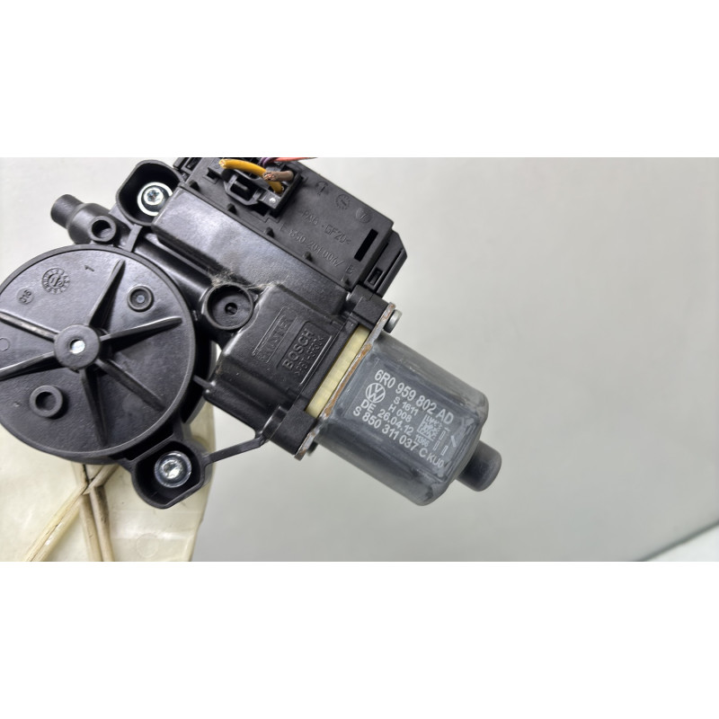 Leve vitre electrique avant droit VOLKSWAGEN POLO 5 Photo n°6