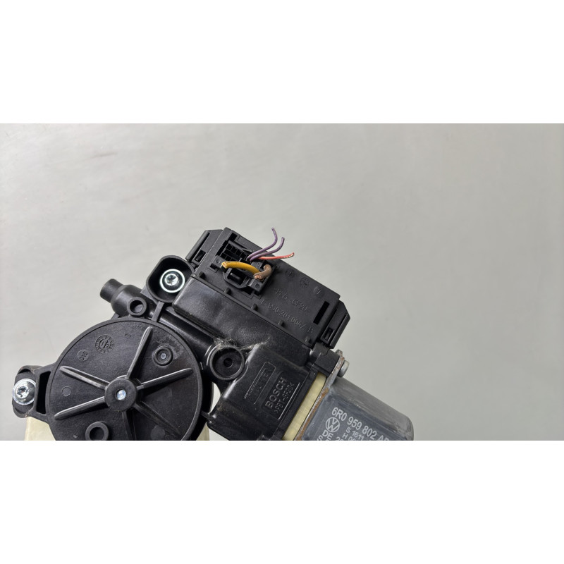 Leve vitre electrique avant droit VOLKSWAGEN POLO 5 Photo n°7