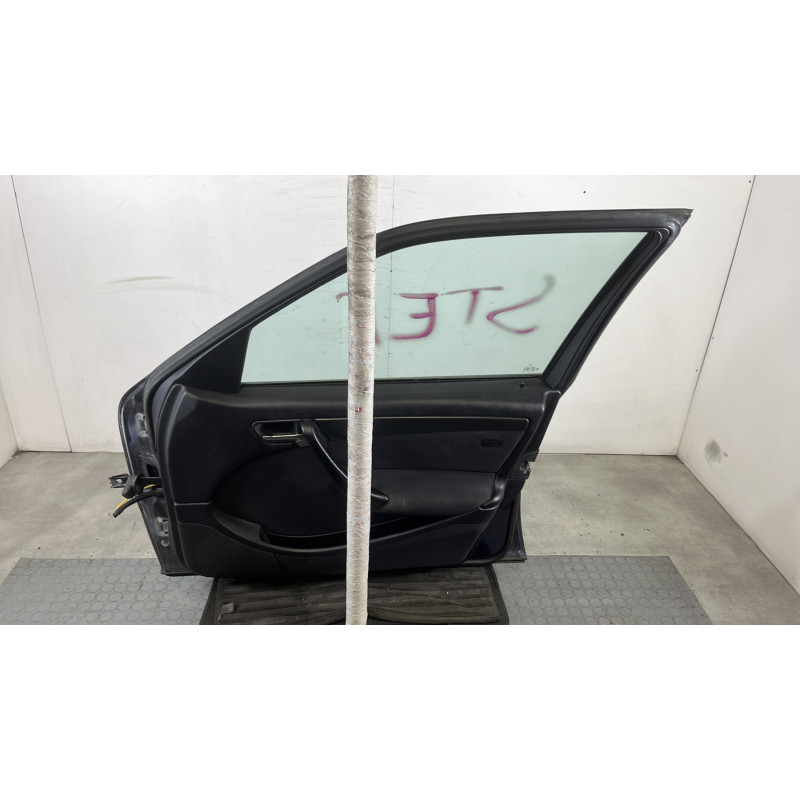 Porte avant droit MERCEDES CLASSE C 202 Photo n°7