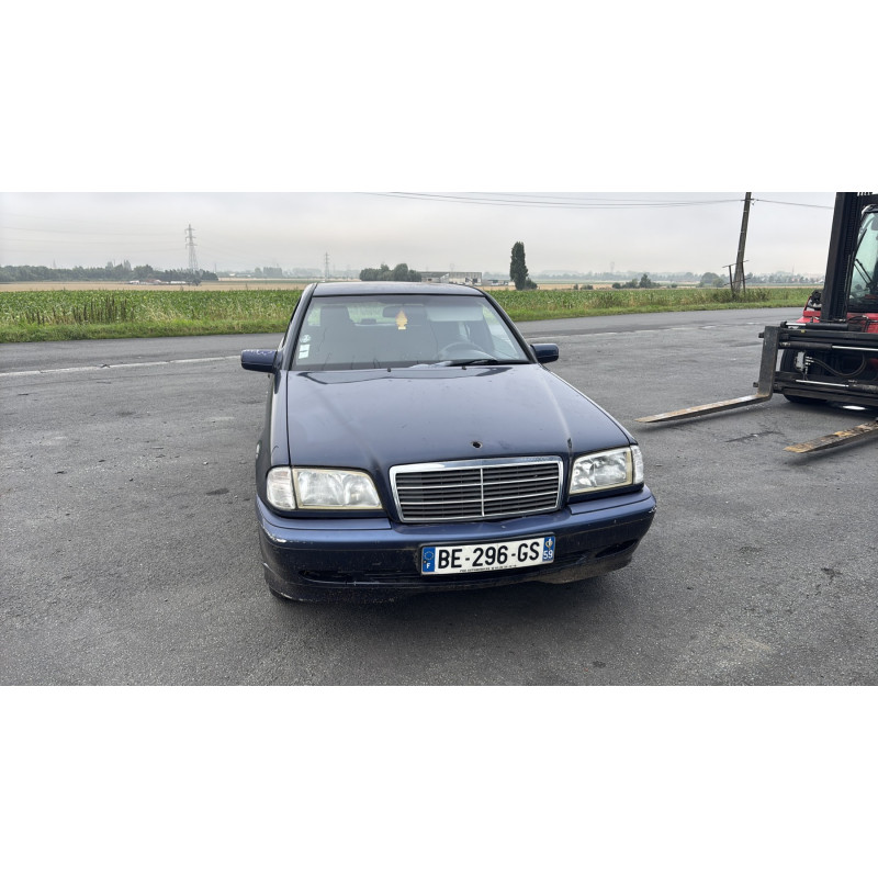 Porte avant droit MERCEDES CLASSE C 202 Photo n°8
