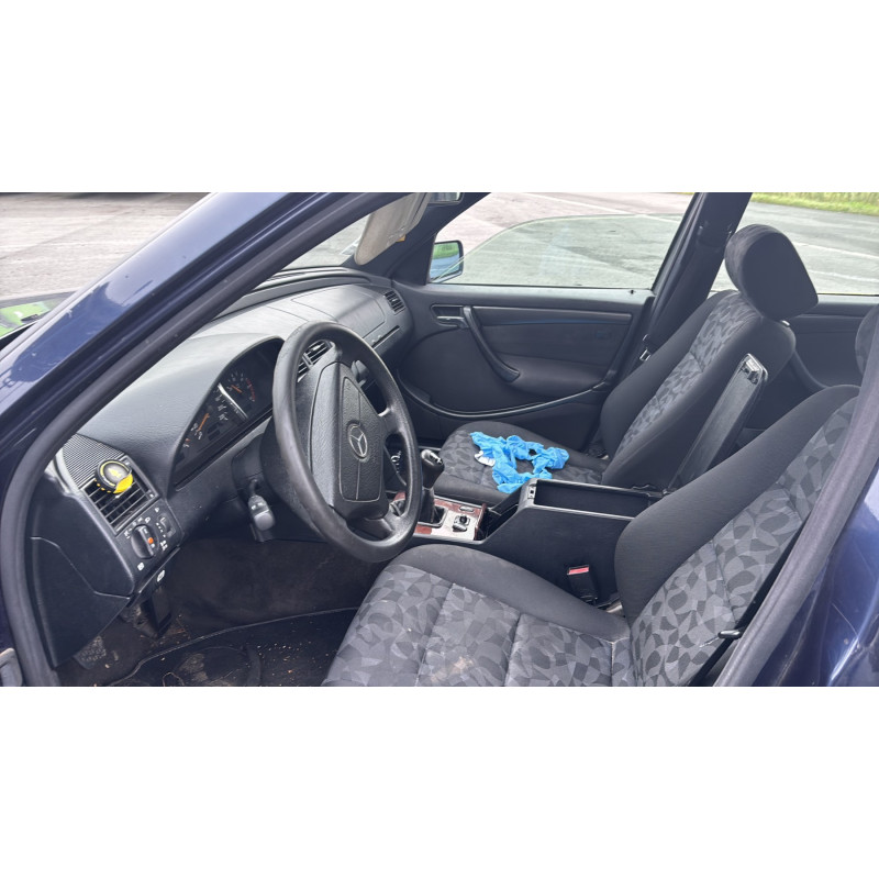 Porte avant droit MERCEDES CLASSE C 202 Photo n°12