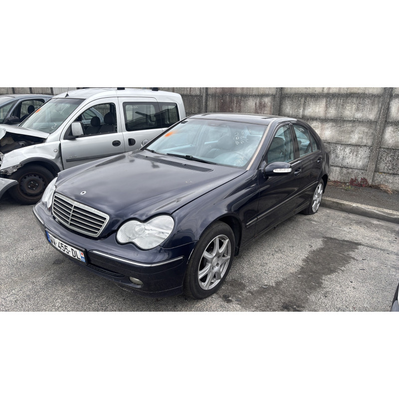 Pare choc arriere MERCEDES CLASSE C 203 Photo n°7