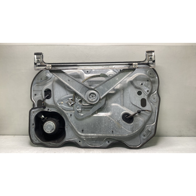 Leve vitre electrique avant gauche FORD FOCUS 2 Photo n°5