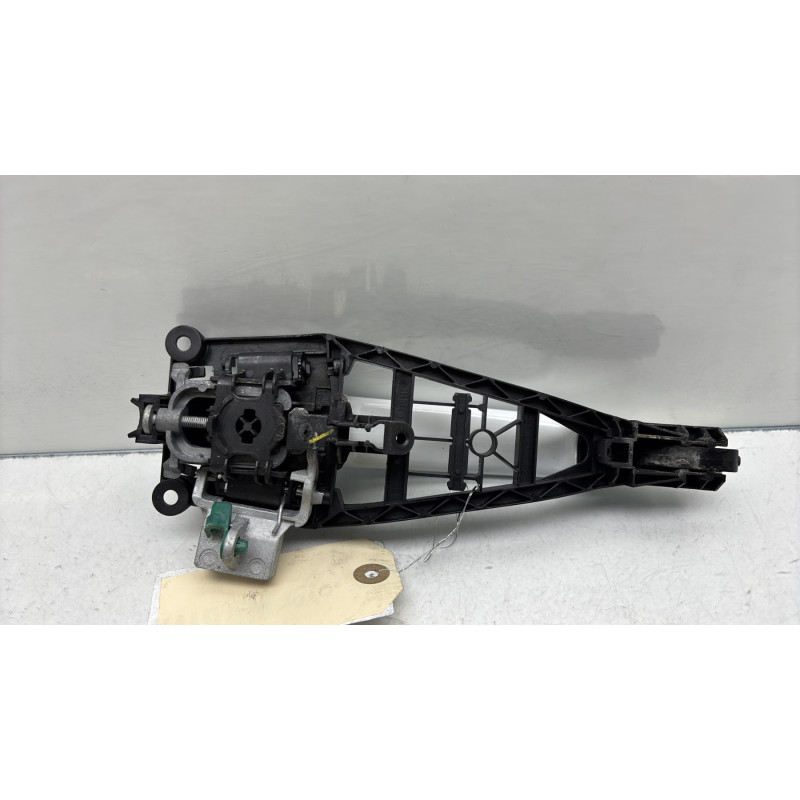 Poignee porte arriere droit OPEL ASTRA H Photo n°4