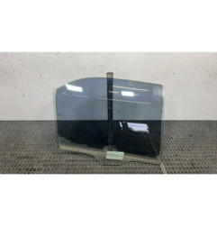 Vitre arriere droit PEUGEOT 406 Photo n°1
