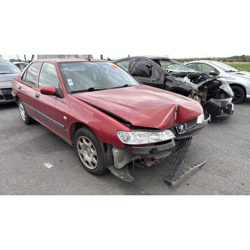 Vitre arriere droit PEUGEOT 406 Photo n°6