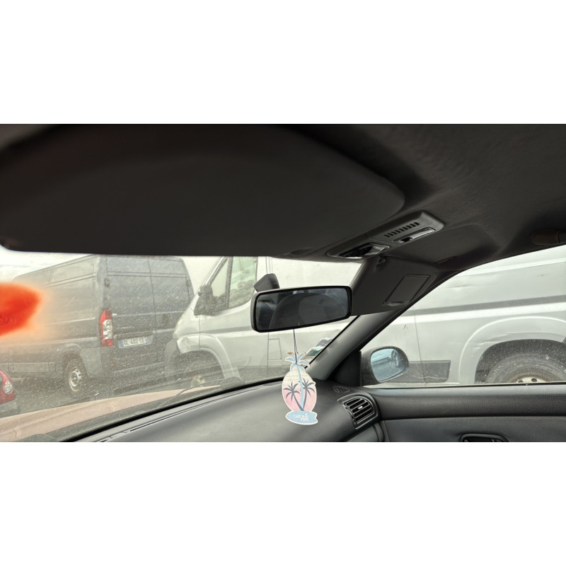 Vitre arriere droit PEUGEOT 406 Photo n°14