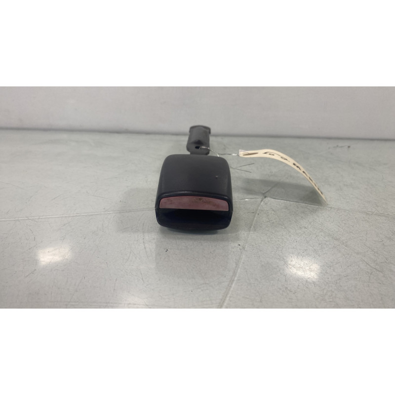 Attache ceinture avant gauche RENAULT MEGANE 3 Photo n°1