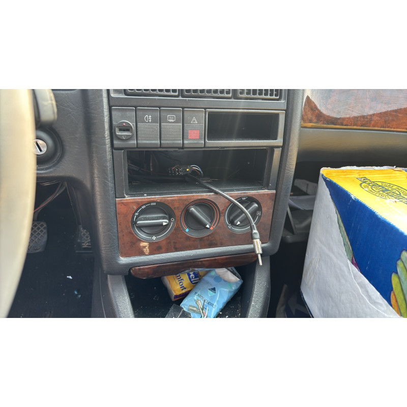 Retroviseur droit AUDI 80 3 Photo n°18