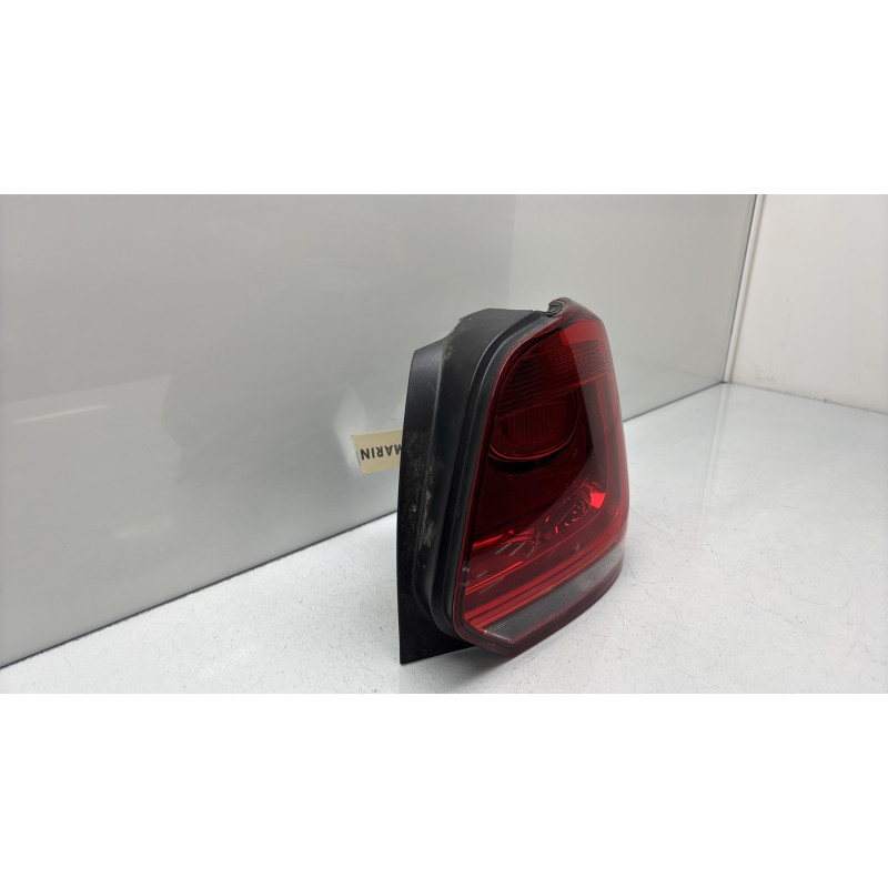 Feu arriere principal droit (feux) VOLKSWAGEN POLO 5 Photo n°3