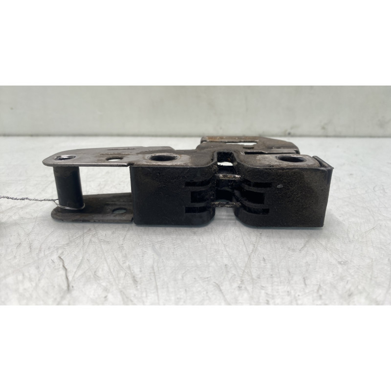 Fermeture de capot VOLKSWAGEN POLO 4 Photo n°3