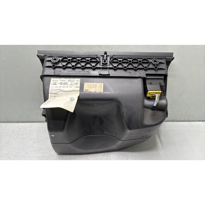 Boite a gants VOLKSWAGEN POLO 4 Photo n°3