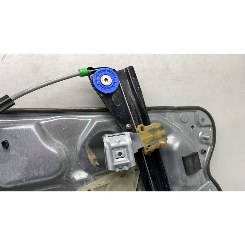 Leve vitre electrique avant droit VOLKSWAGEN POLO 4 Photo n°5