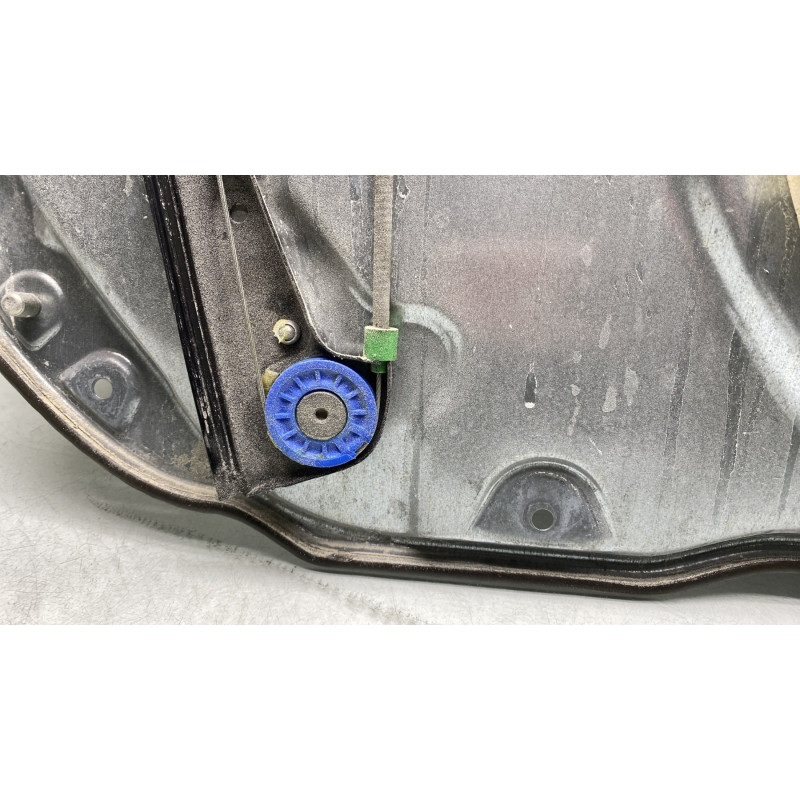 Leve vitre electrique avant droit VOLKSWAGEN POLO 4 Photo n°7