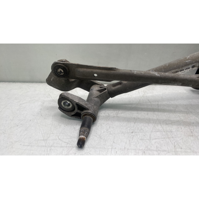 Moteur essuie glace avant VOLKSWAGEN POLO 4 Photo n°3
