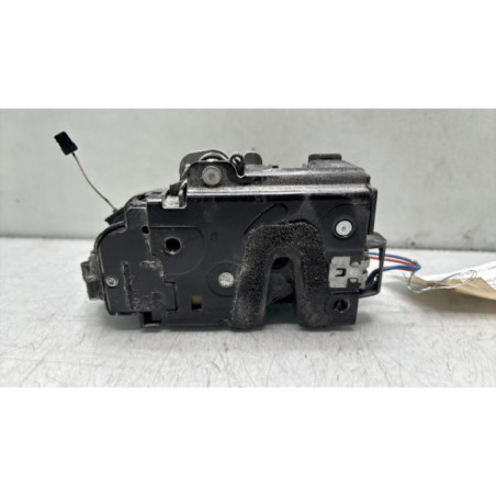 Serrure avant droit VOLKSWAGEN POLO 4