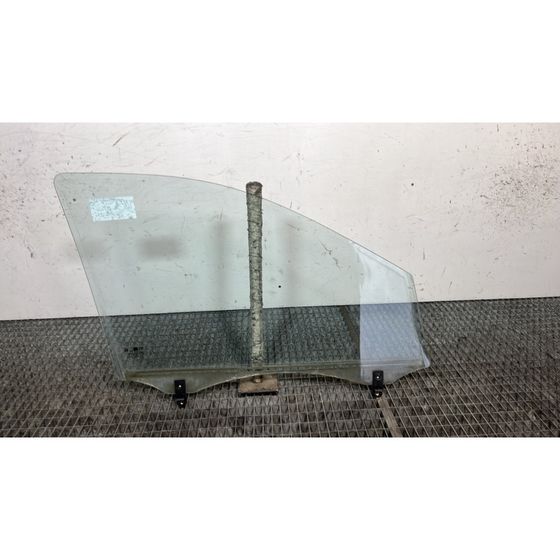 Vitre avant gauche KIA SORENTO 1 Photo n°4