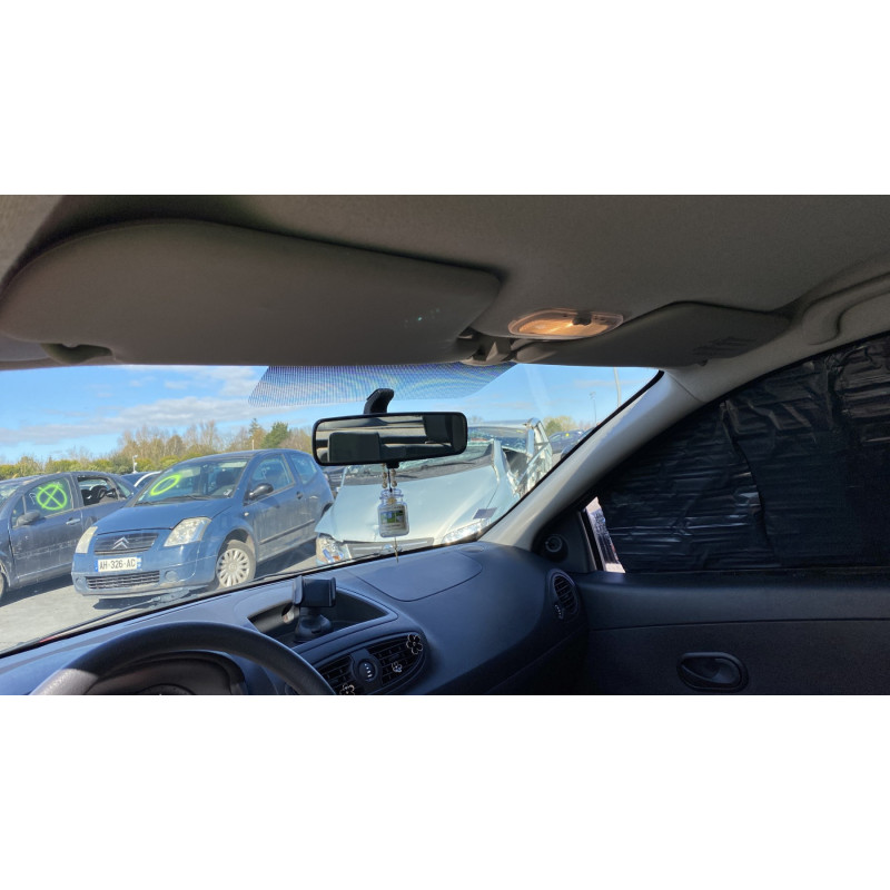 Custode arriere droit RENAULT CLIO 3 Photo n°20