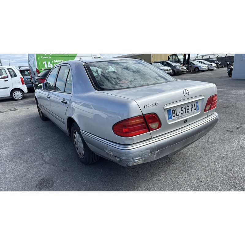 Commande chauffage MERCEDES CLASSE E 210 Photo n°8