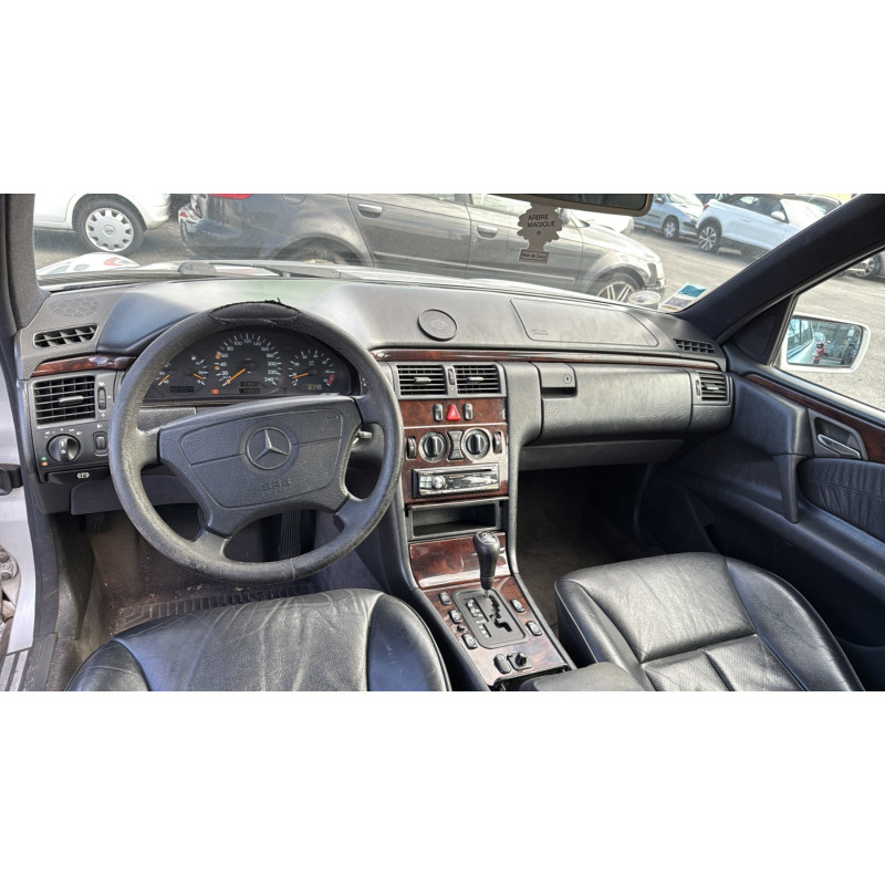 Commande chauffage MERCEDES CLASSE E 210 Photo n°18