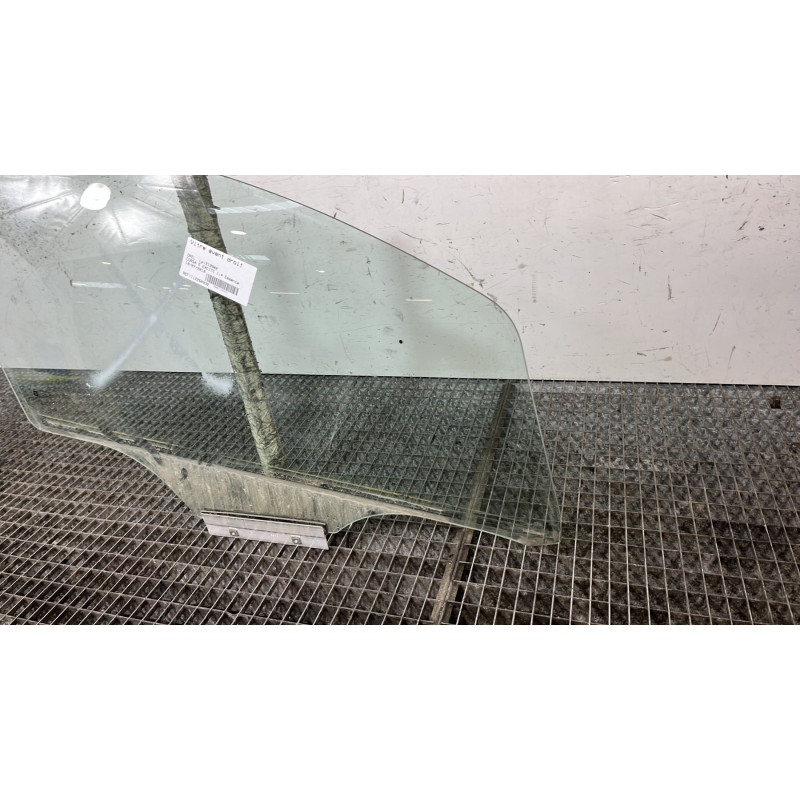 Vitre avant droit OPEL CORSA E Photo n°2