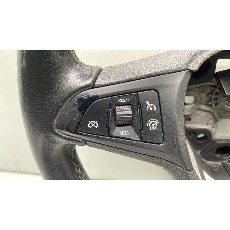 Volant OPEL CORSA E Photo n°2