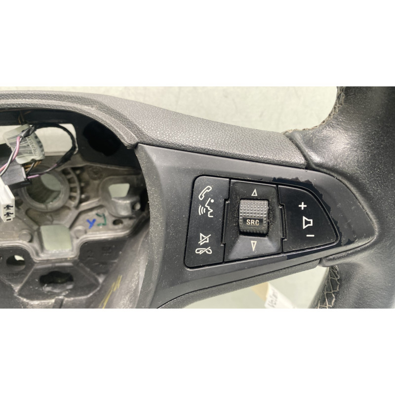 Volant OPEL CORSA E Photo n°3