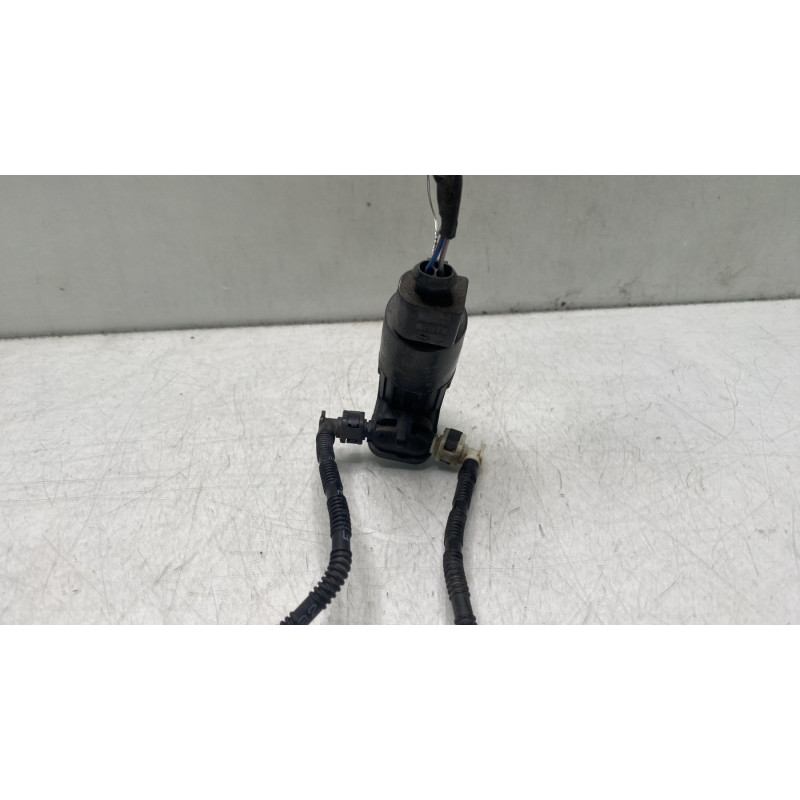 Pompe lave glace avant OPEL CORSA E Photo n°3
