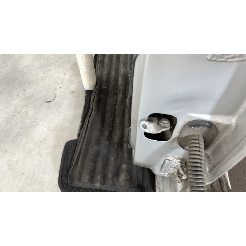 Porte arriere gauche RENAULT CLIO 2 Photo n°4