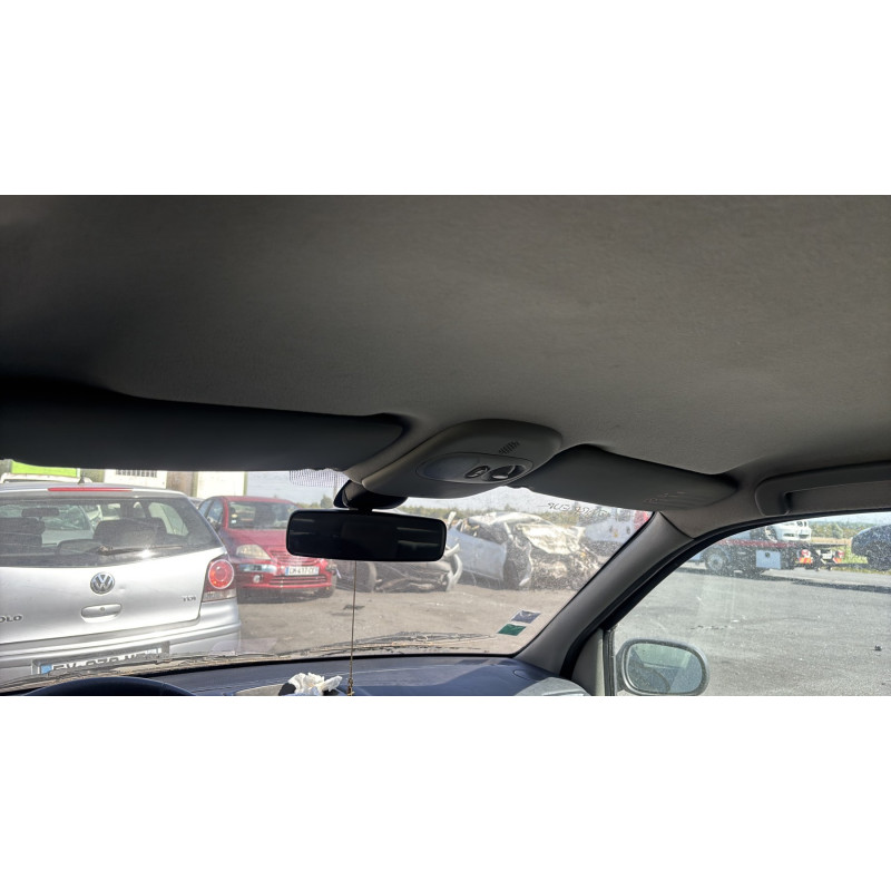 Bouton de coffre RENAULT CLIO 2 Photo n°16