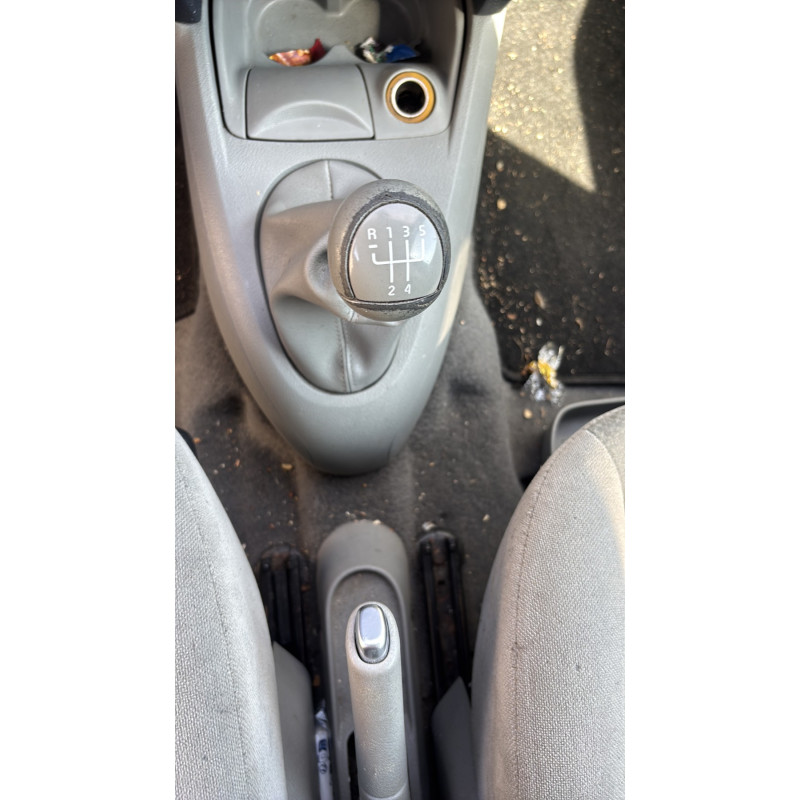 Bouton de coffre RENAULT CLIO 2 Photo n°19