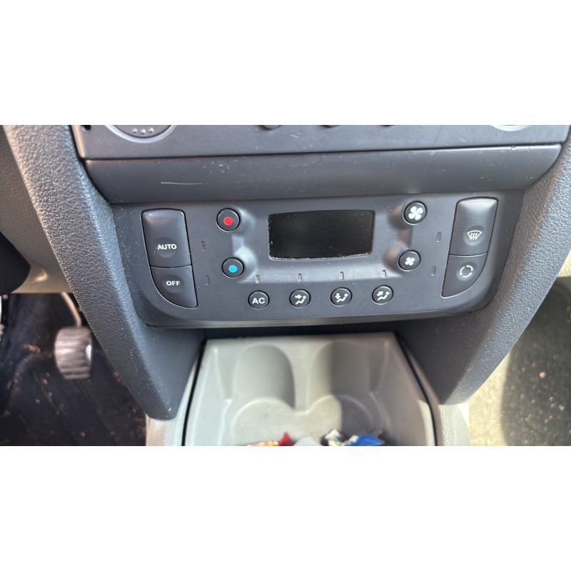 Porte avant droit RENAULT CLIO 2 Photo n°19