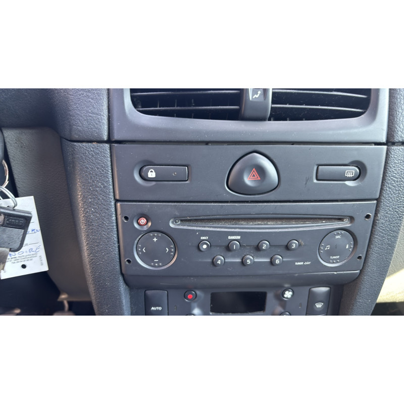 Porte avant droit RENAULT CLIO 2 Photo n°20