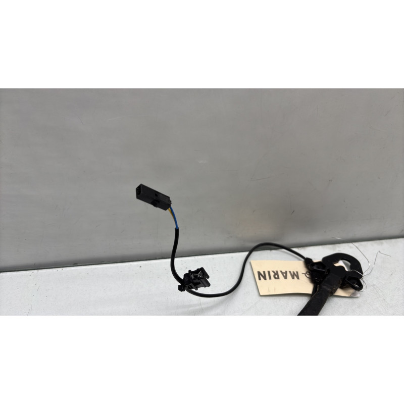 Attache ceinture avant droit SKODA SUPERB 2 Photo n°3
