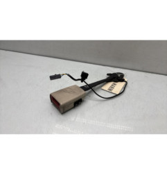 Attache ceinture avant gauche SKODA SUPERB 2