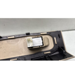 Interrupteur de leve vitre avant droit SKODA SUPERB 2