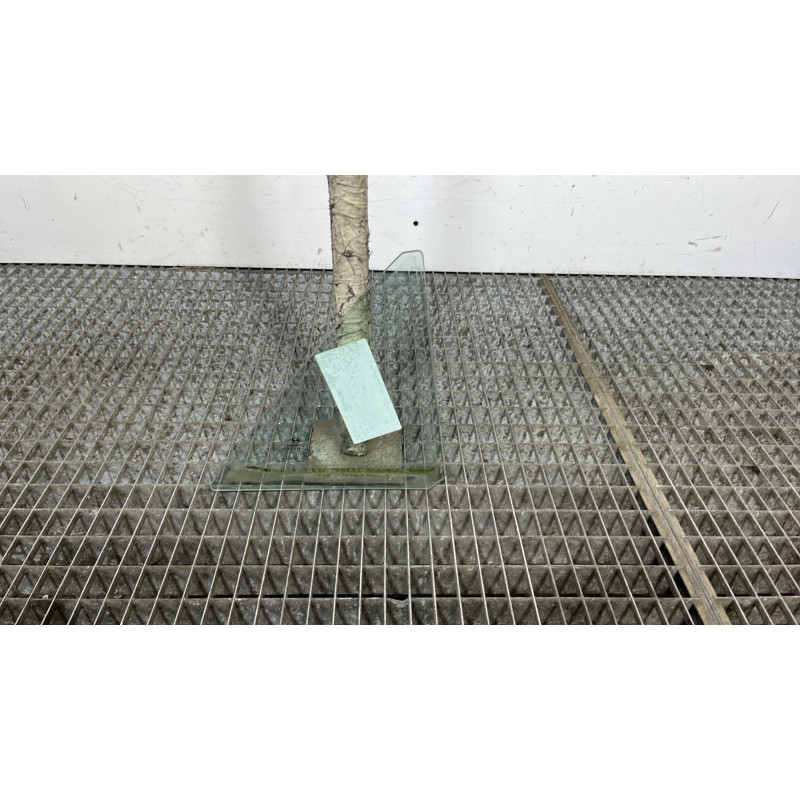 Custode arriere gauche (porte) HYUNDAI I 20 2 Photo n°4