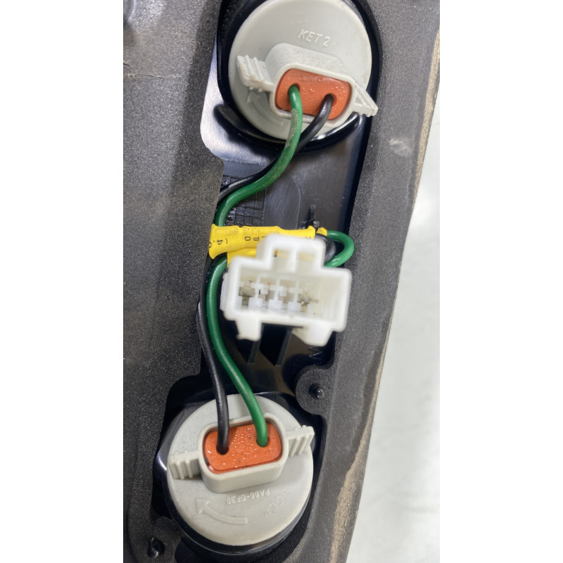 Feu arriere secondaire droit (feux) HYUNDAI I 20 2 Photo n°4