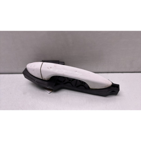 Poignee porte arriere droit HYUNDAI I 20 2 Photo n°1