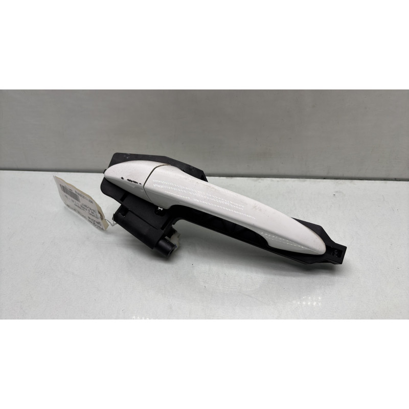 Poignee porte arriere gauche HYUNDAI I 20 2 Photo n°1