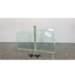 Vitre arriere droit HYUNDAI I 20 2 Photo n°1