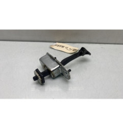 Arret de porte avant droit HYUNDAI I 20 2 Photo n°1